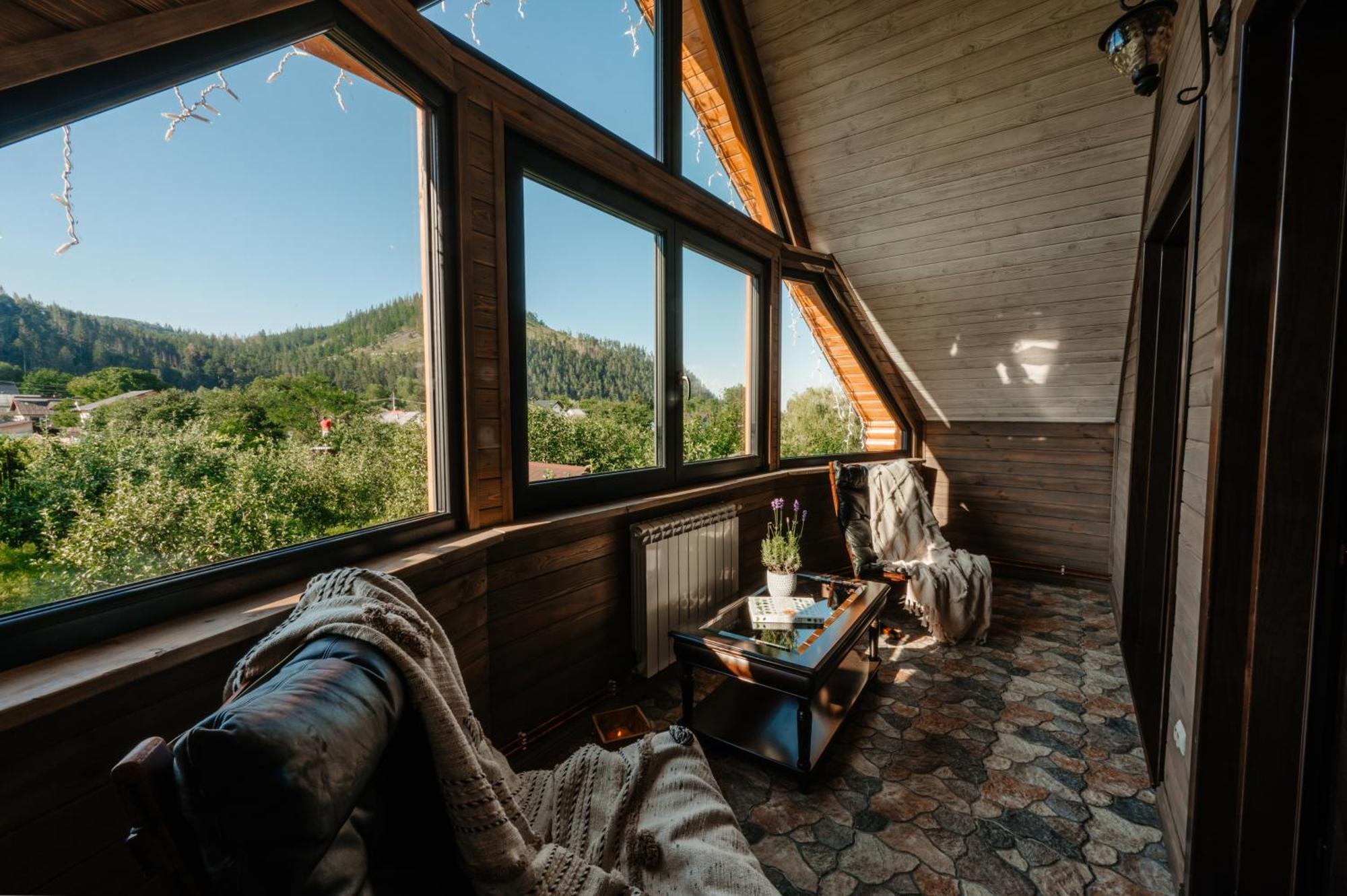 Moonlake Chalet Gainesti Exterior photo